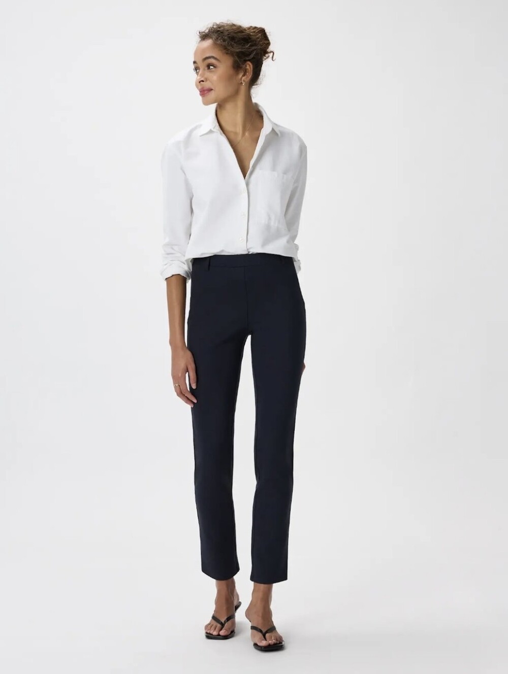 Quince Ultra-Stretch Ponte Straight Leg Pant - Regular. Navy. Size Medium